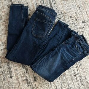2 pair American Eagle skinny jeans size 4